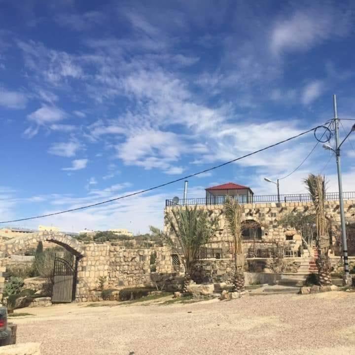 Heritige Inn Jordan Al-Qasr ภายนอก รูปภาพ